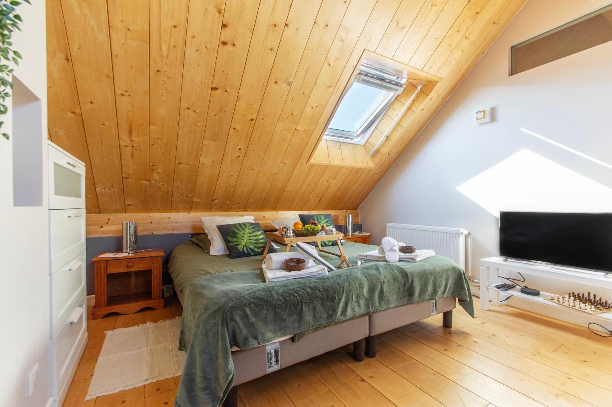 Étiolles Chalet Like Upstairs Private Suite מראה חיצוני תמונה